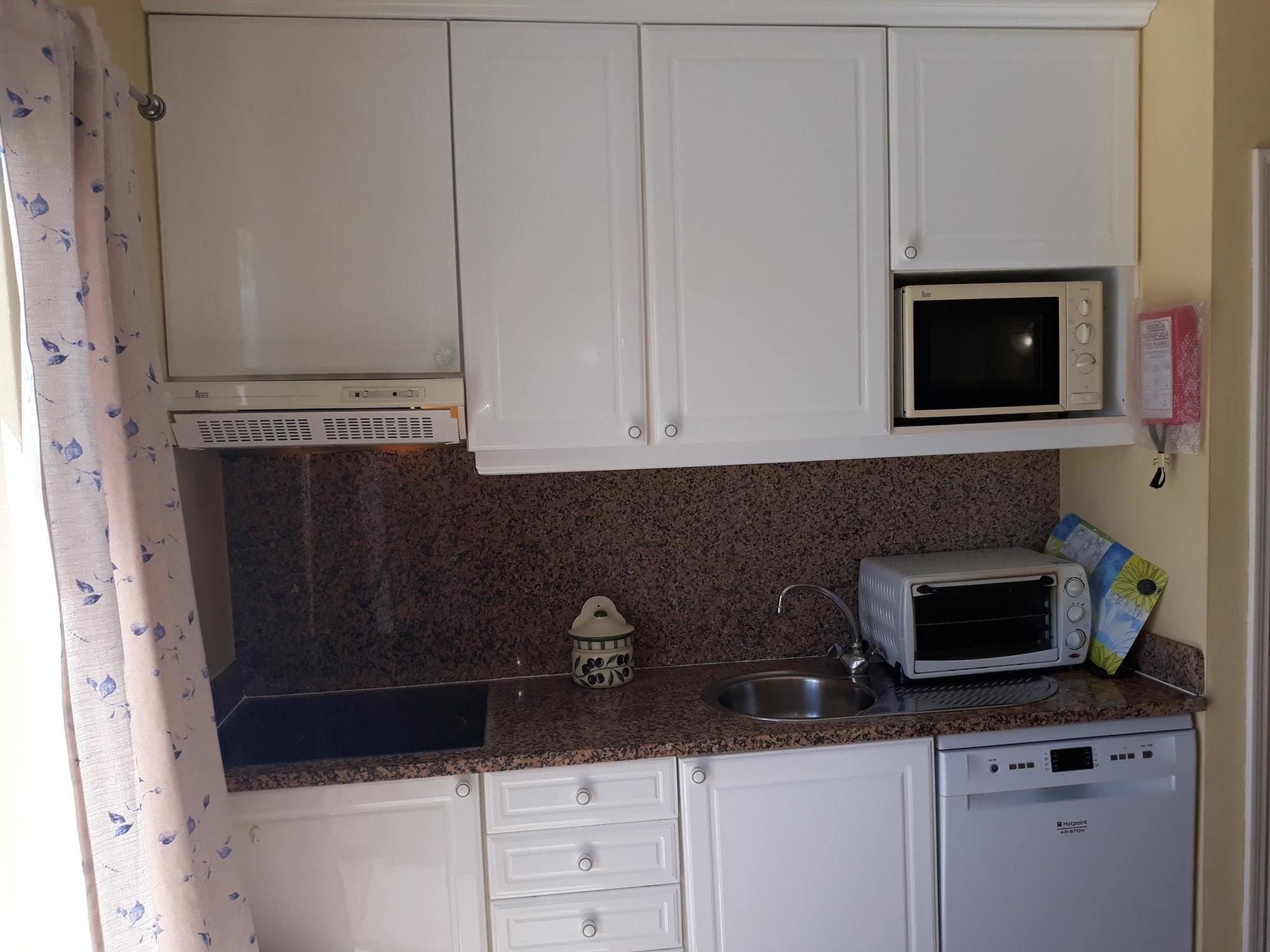 With One Bedroom In Albufeira, With Wonderful Sea View, Pool Appartement