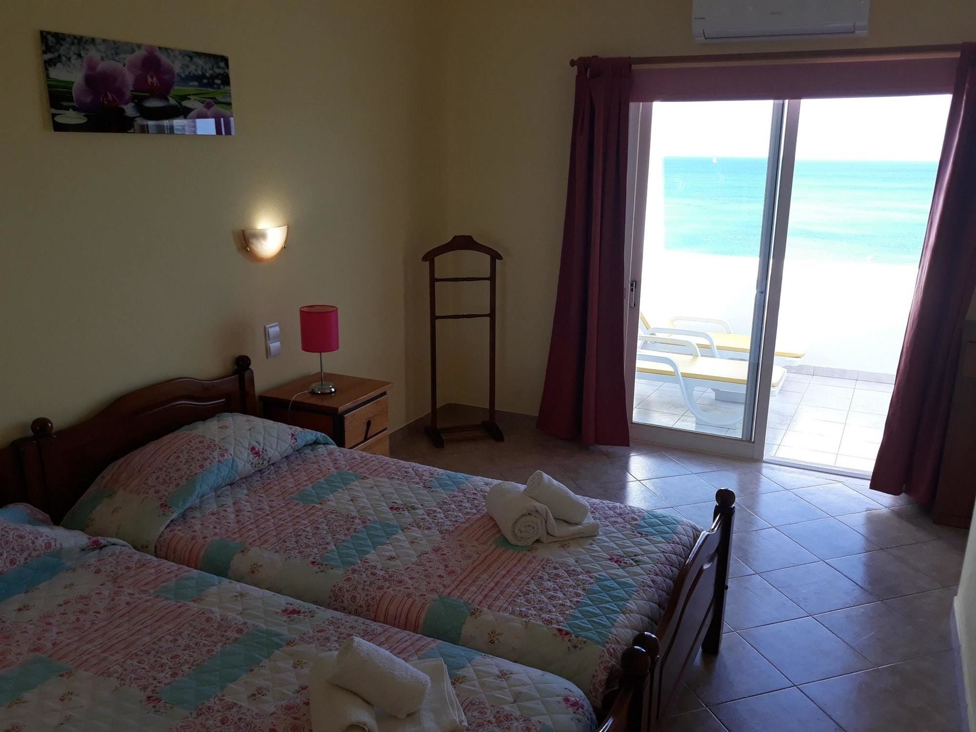 With One Bedroom In Albufeira, With Wonderful Sea View, Pool Appartement *